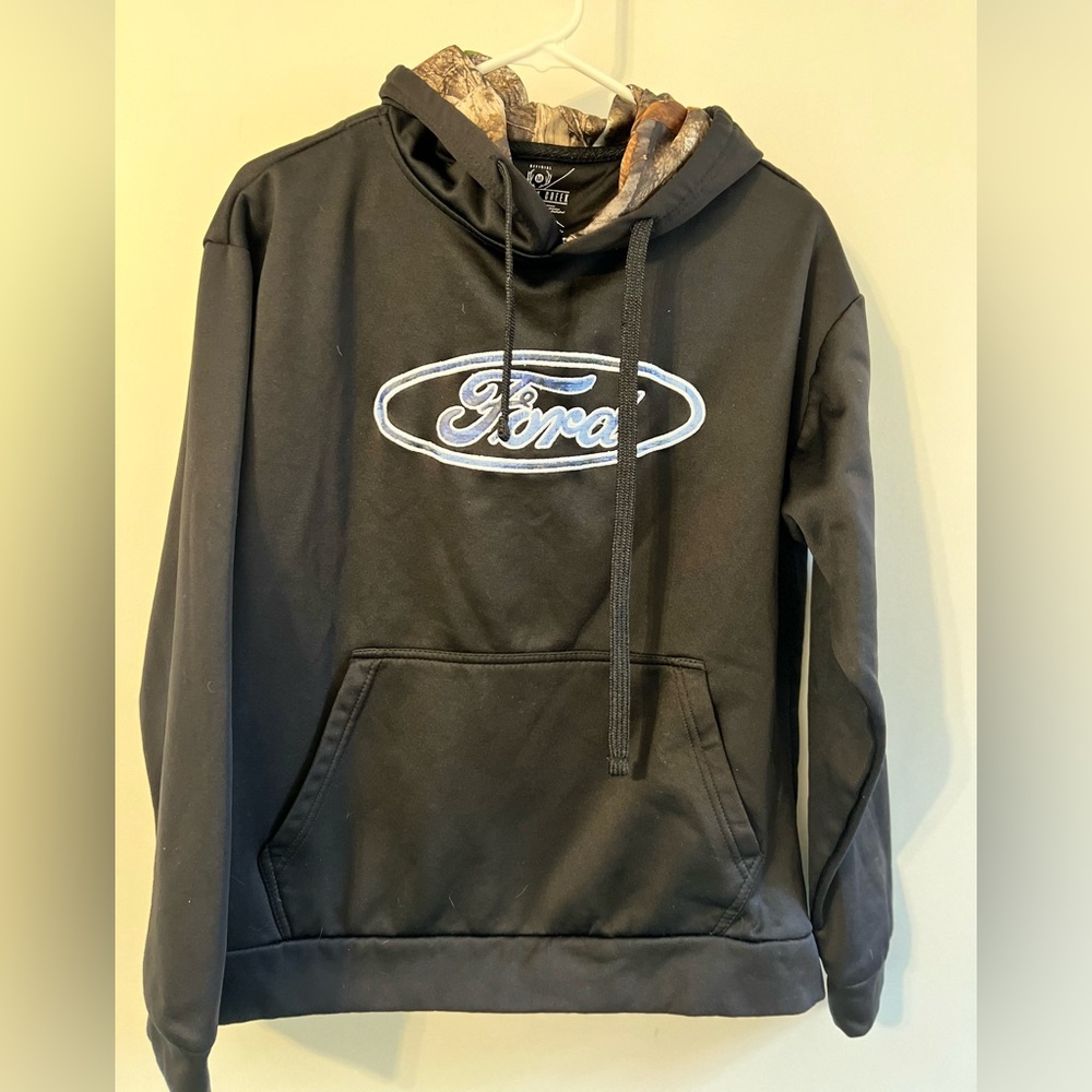 ⭐️EUC ⭐️men’s M ⭐️FORD ⭐️camo hood